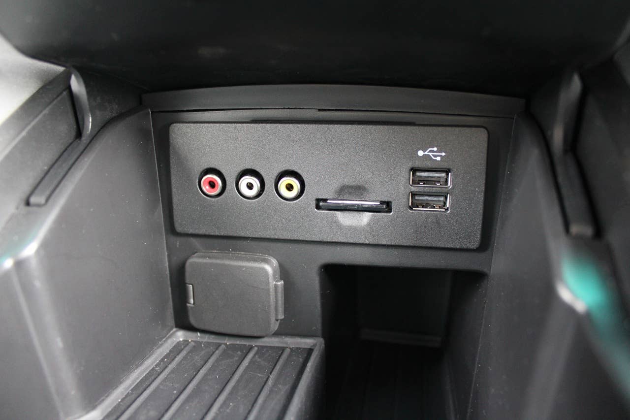 2011 Ford Explorer inputs
