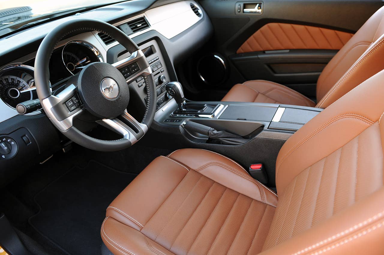 Retrobuilt 1969 Mustang Fastback interior