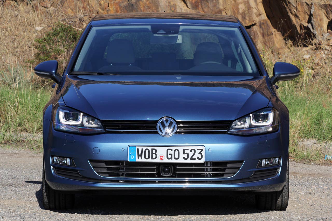 2014 Volkswagen Golf front view