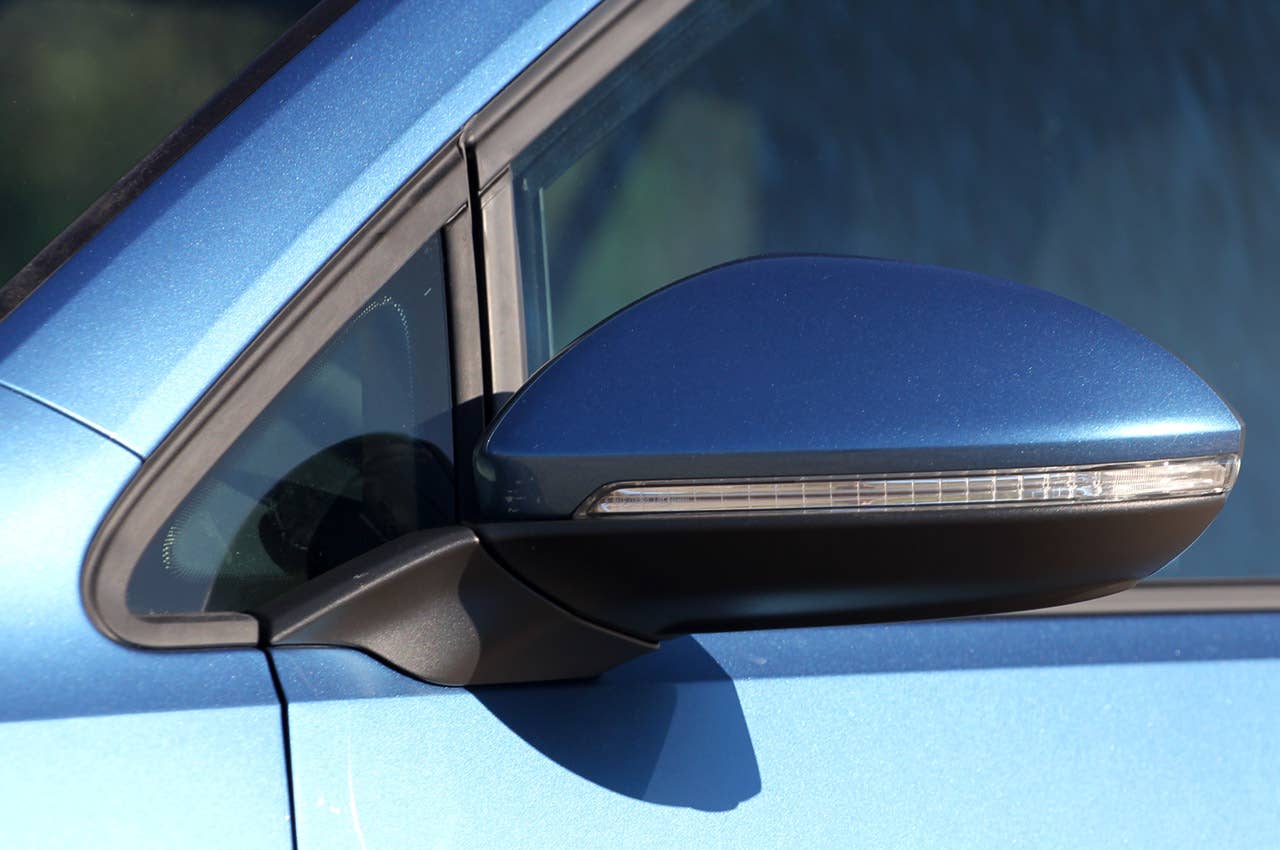 2014 Volkswagen Golf side mirror