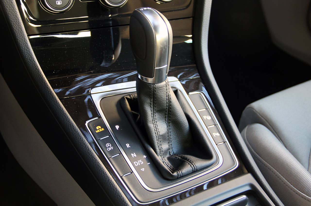 2014 Volkswagen Golf shifter