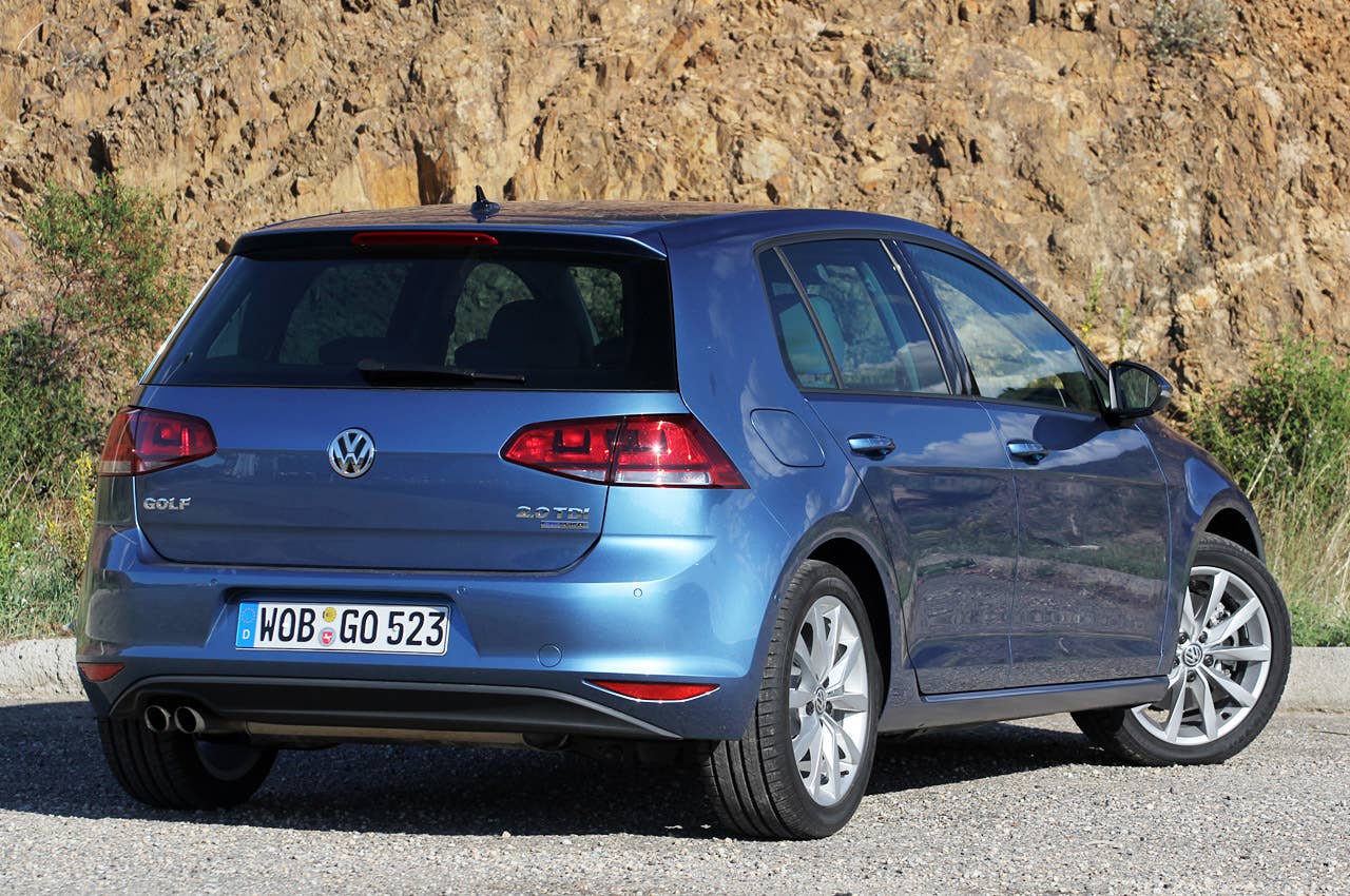 2014 Volkswagen Golf rear 3/4 view