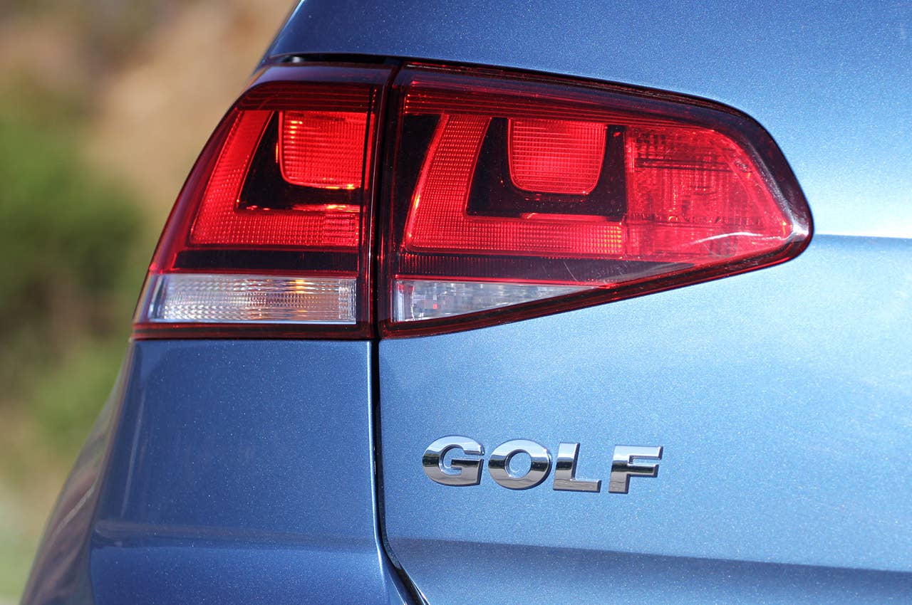 2014 Volkswagen Golf taillight