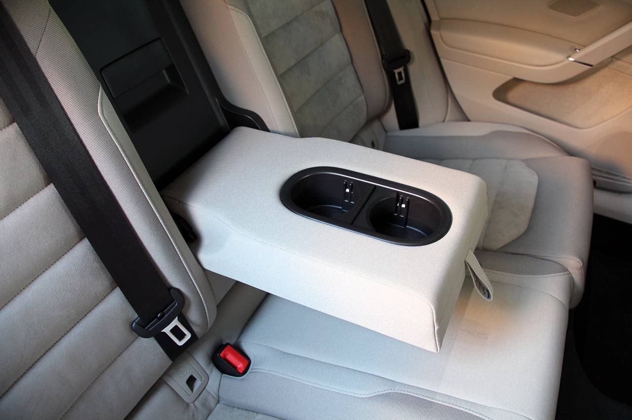 2014 Volkswagen Golf rear seats