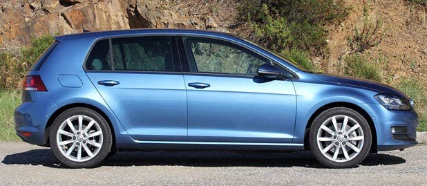 2015 Volkswagen Golf side view