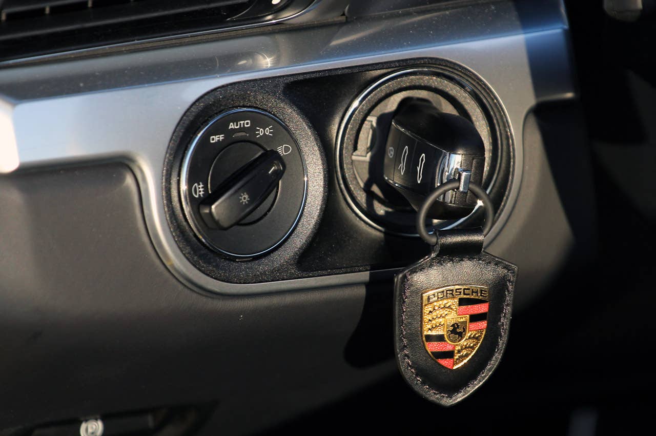 2013 Porsche 911 Carrera 4S ignition