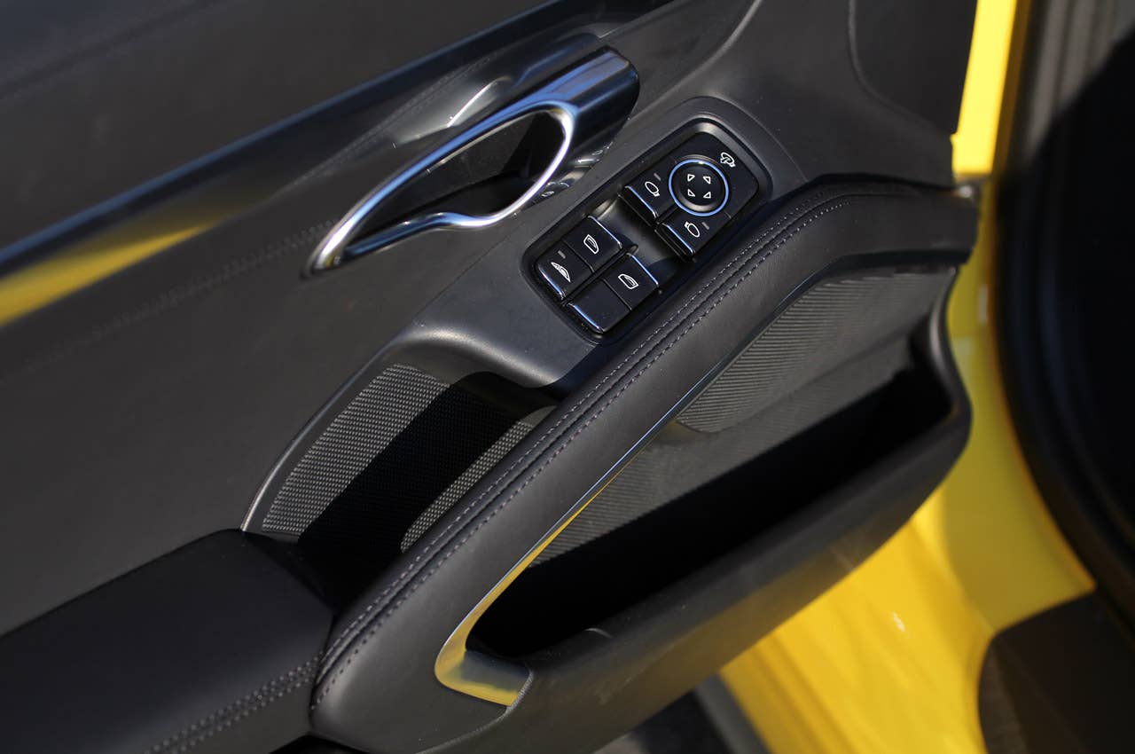 2013 Porsche 911 Carrera 4S door detail