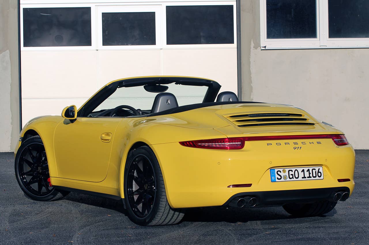 2013 Porsche 911 Carrera 4S rear 3/4 view