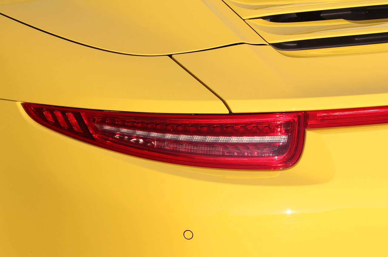 2013 Porsche 911 Carrera 4S taillight