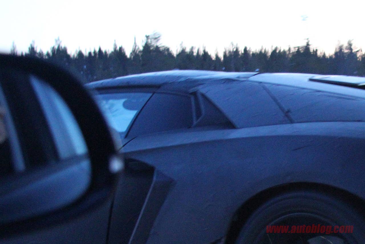 Lamborghini Aventador Roadster Spy Shots rear 3/4