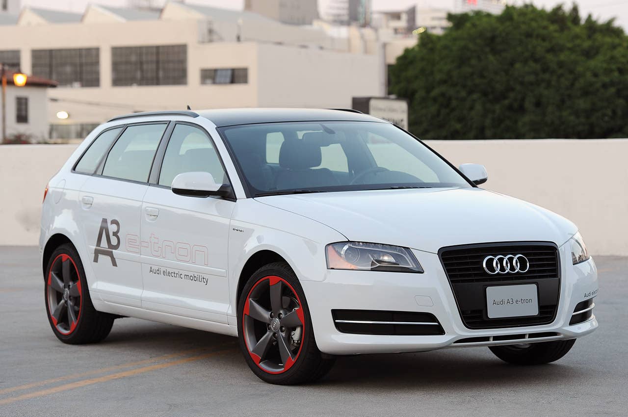 Audi A3 e-tron front 3/4 view
