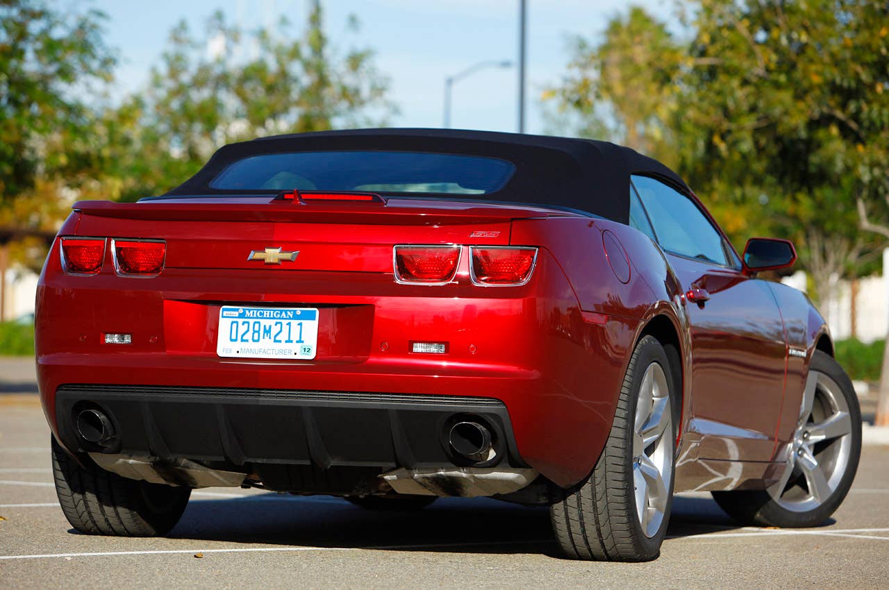 2011 Chevrolet Camaro Convertible rear 3/4 view