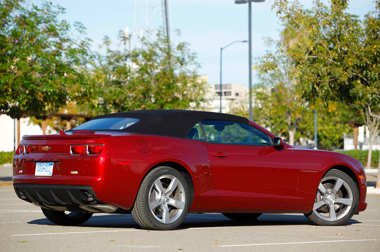 2011 Chevrolet Camaro Convertible rear 3/4 view