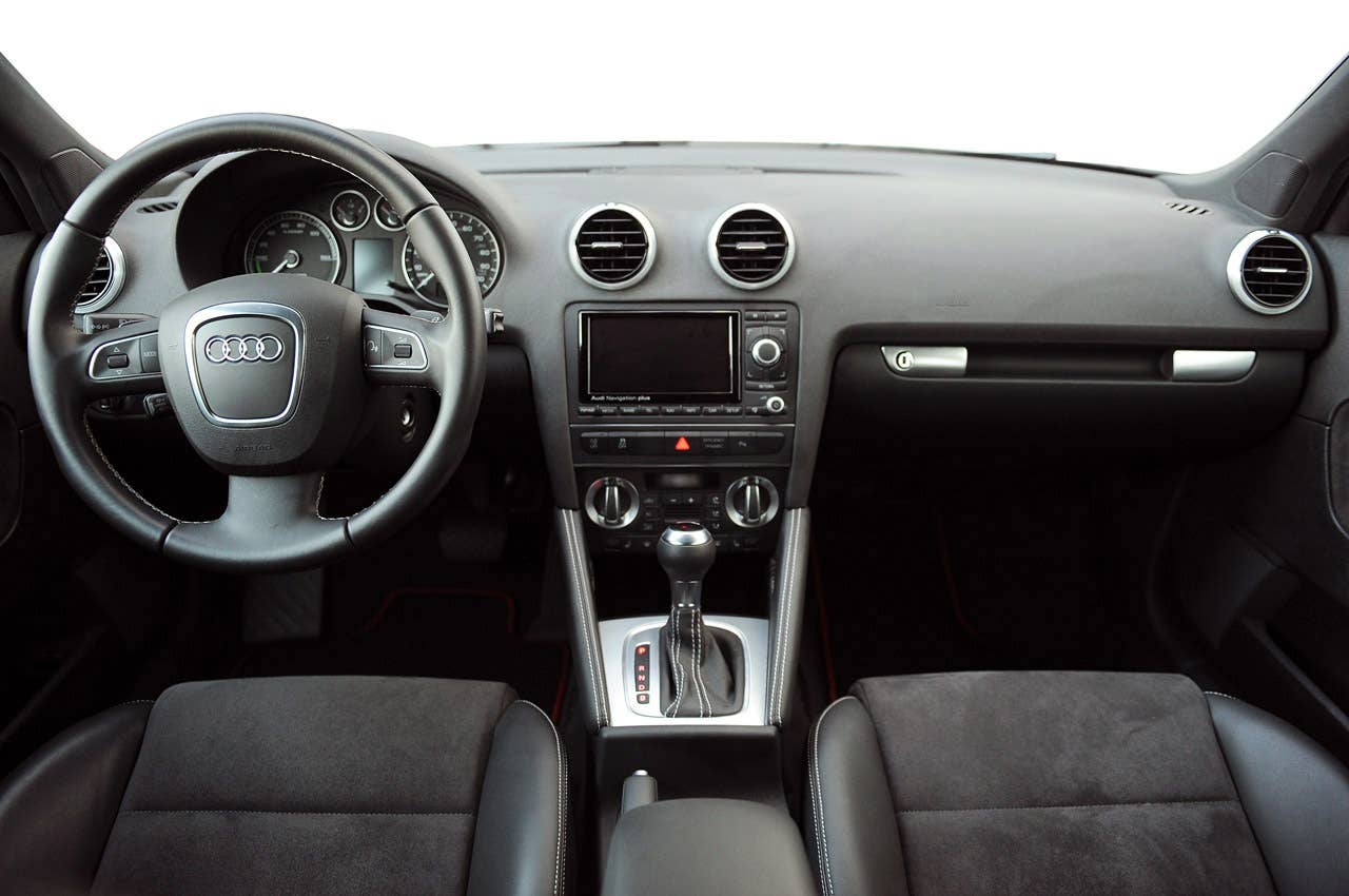 Audi A3 e-tron interior