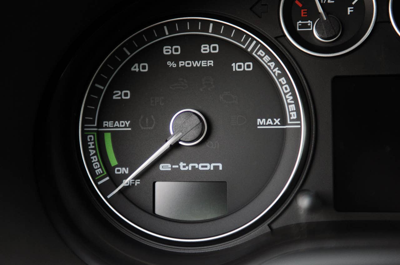 Audi A3 e-tron power gauge