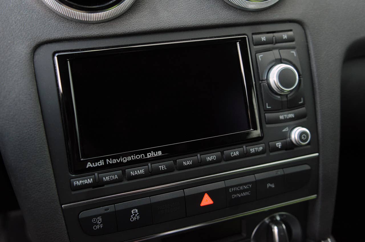 Audi A3 e-tron instrument panel