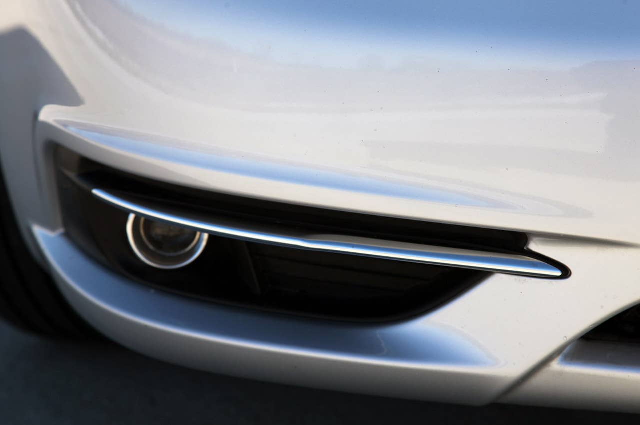 2011 Chrysler 200 fog light