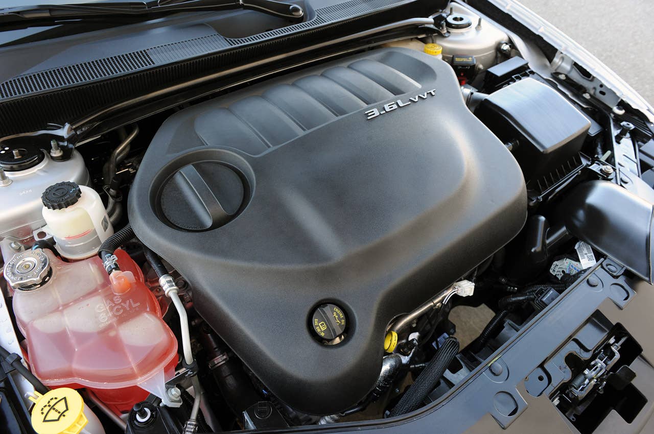 2011 Chrysler 200 engine