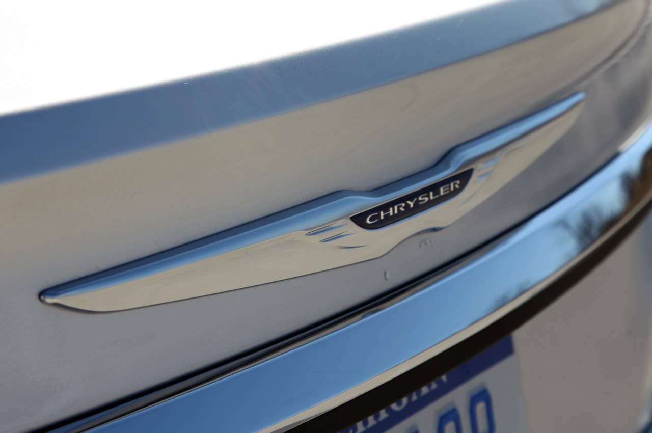 2011 Chrysler 200 logo