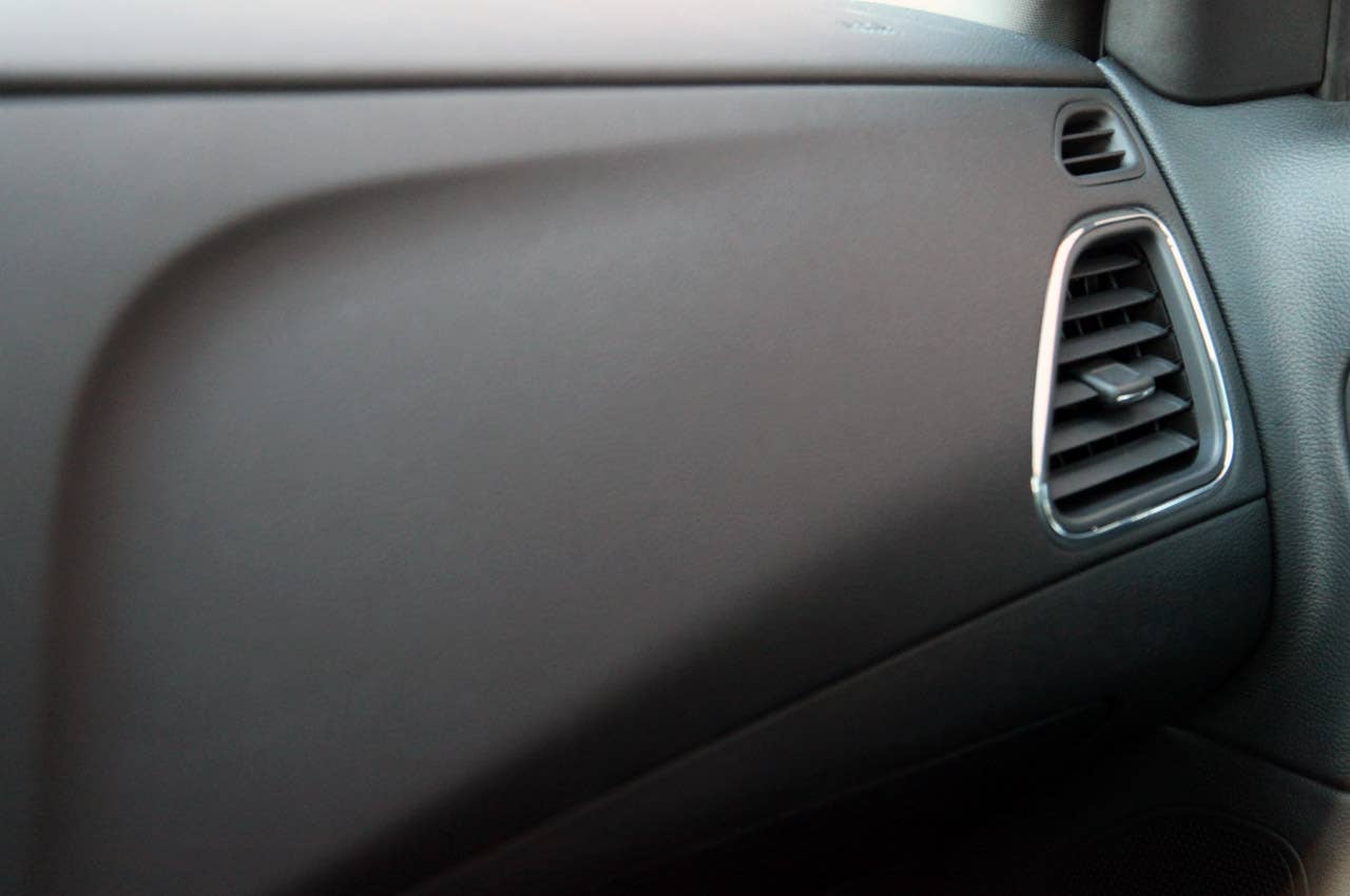 2011 Chrysler 200 dash