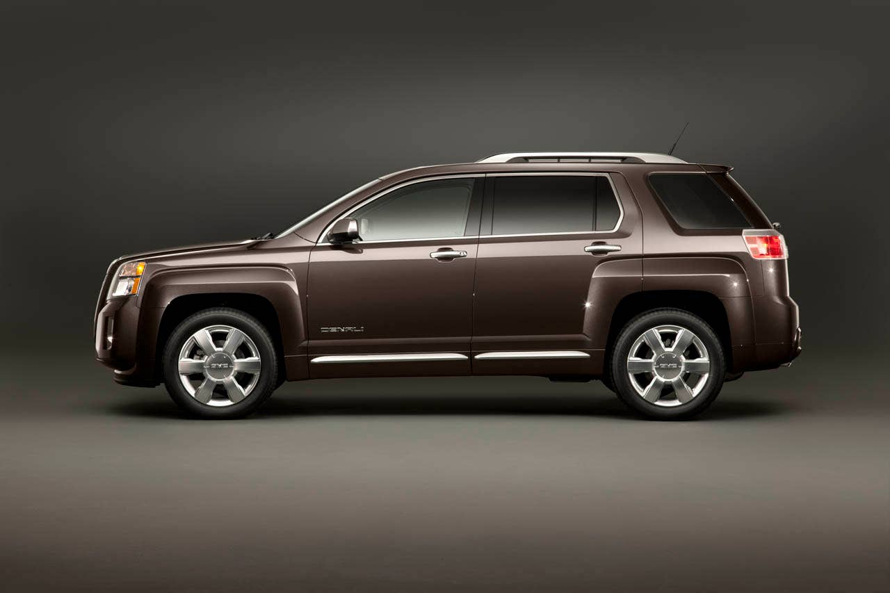 GMC Terrain Denali side profile in Iridium Metallic. (03/14/2012)