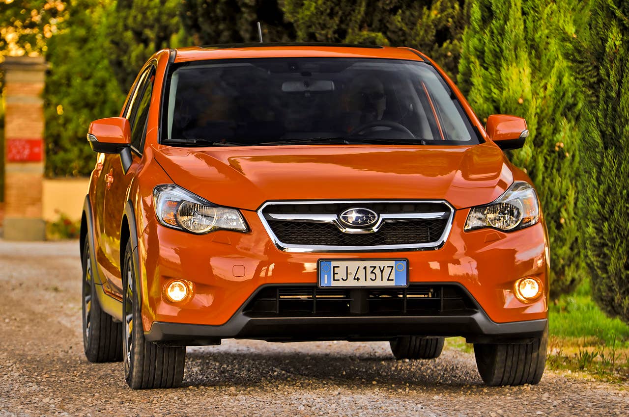 2013 Subaru XV Crosstrek front 3/4 view