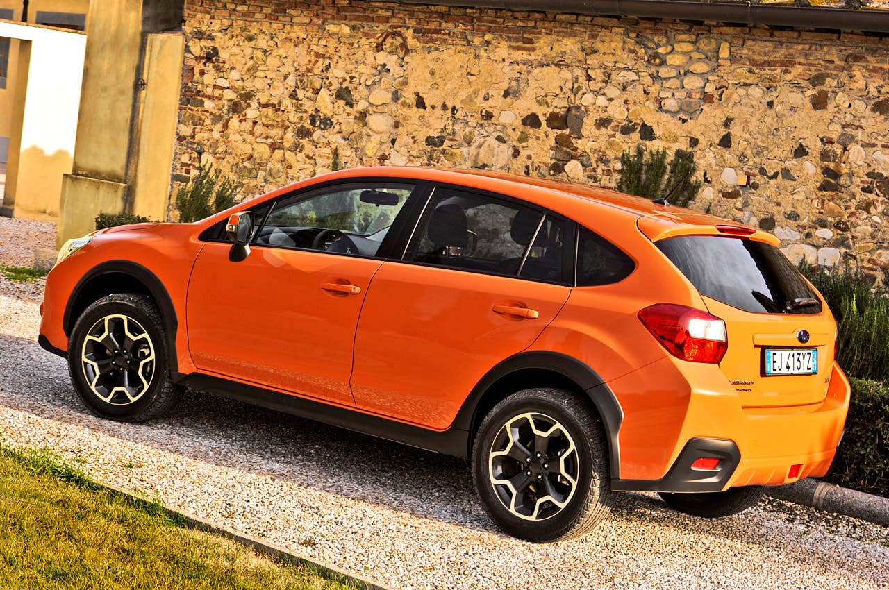 2013 Subaru XV Crosstrek rear 3/4 view