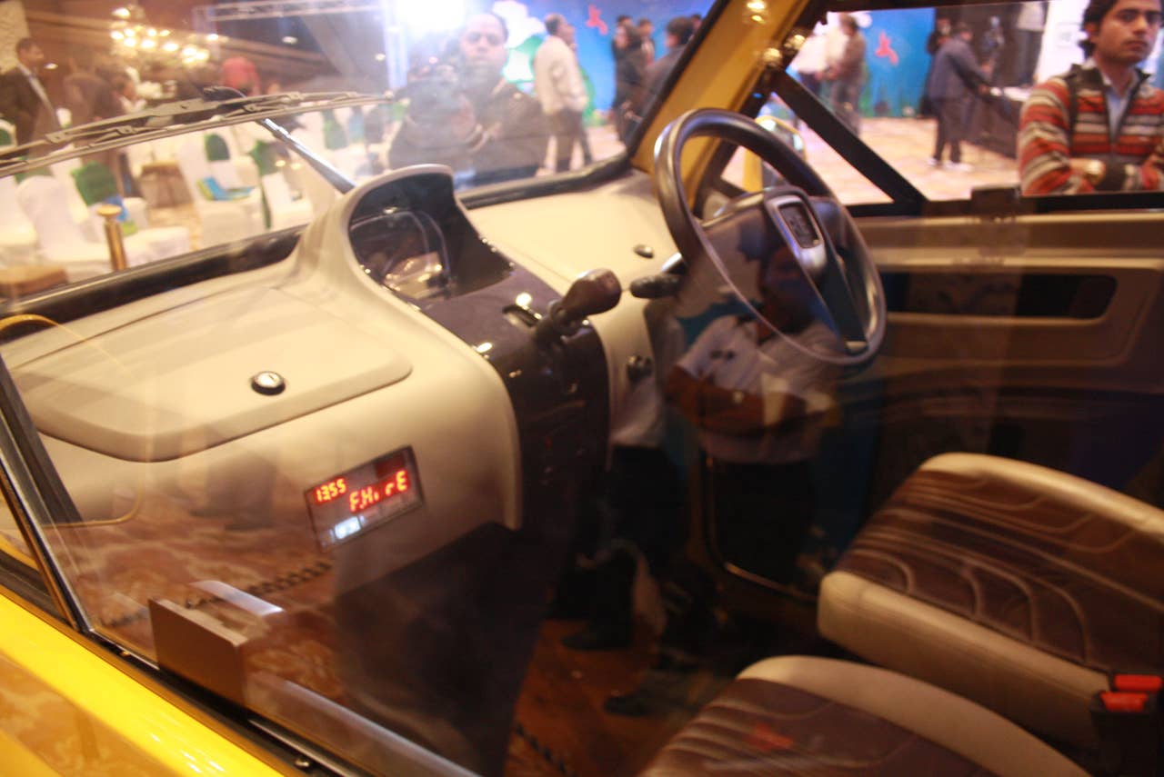 Bajaj RE60 interior