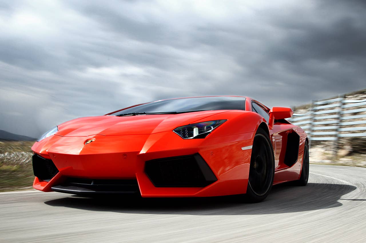 2012 Lamborghini Aventador LP700-4 driving