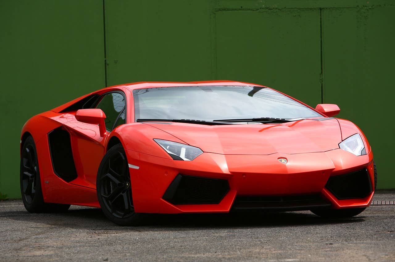 2012 Lamborghini Aventador LP700-4 front 3/4 view