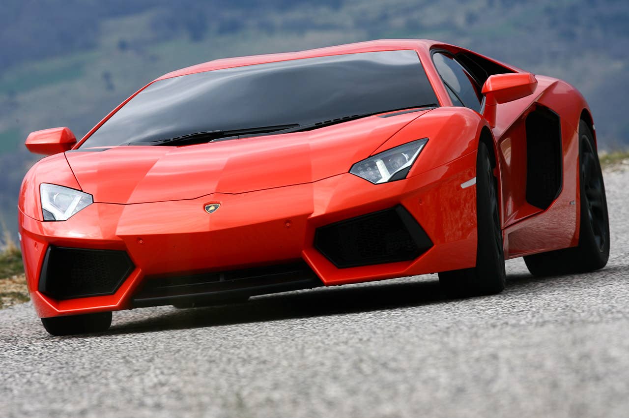 2012 Lamborghini Aventador LP700-4 driving