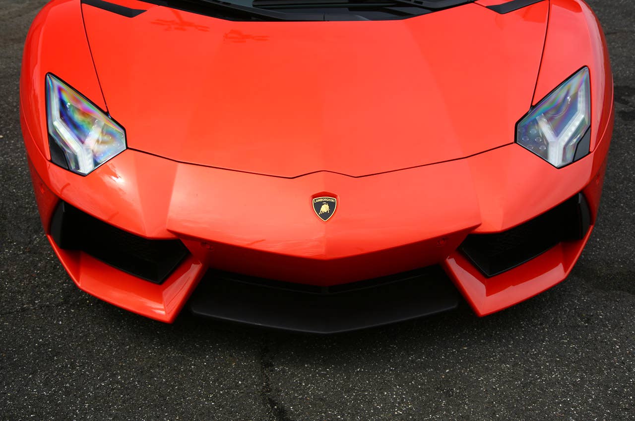 2012 Lamborghini Aventador LP700-4 front