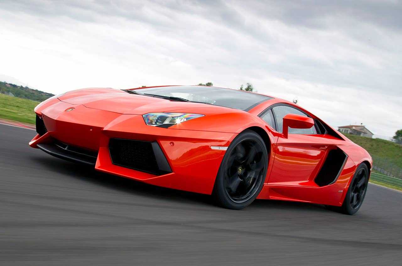 2012 Lamborghini Aventador LP700-4 driving