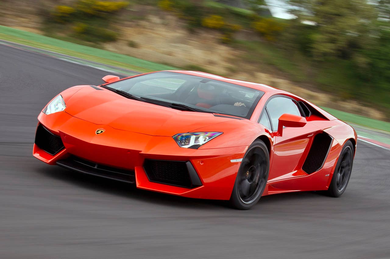 2012 Lamborghini Aventador LP700-4 driving