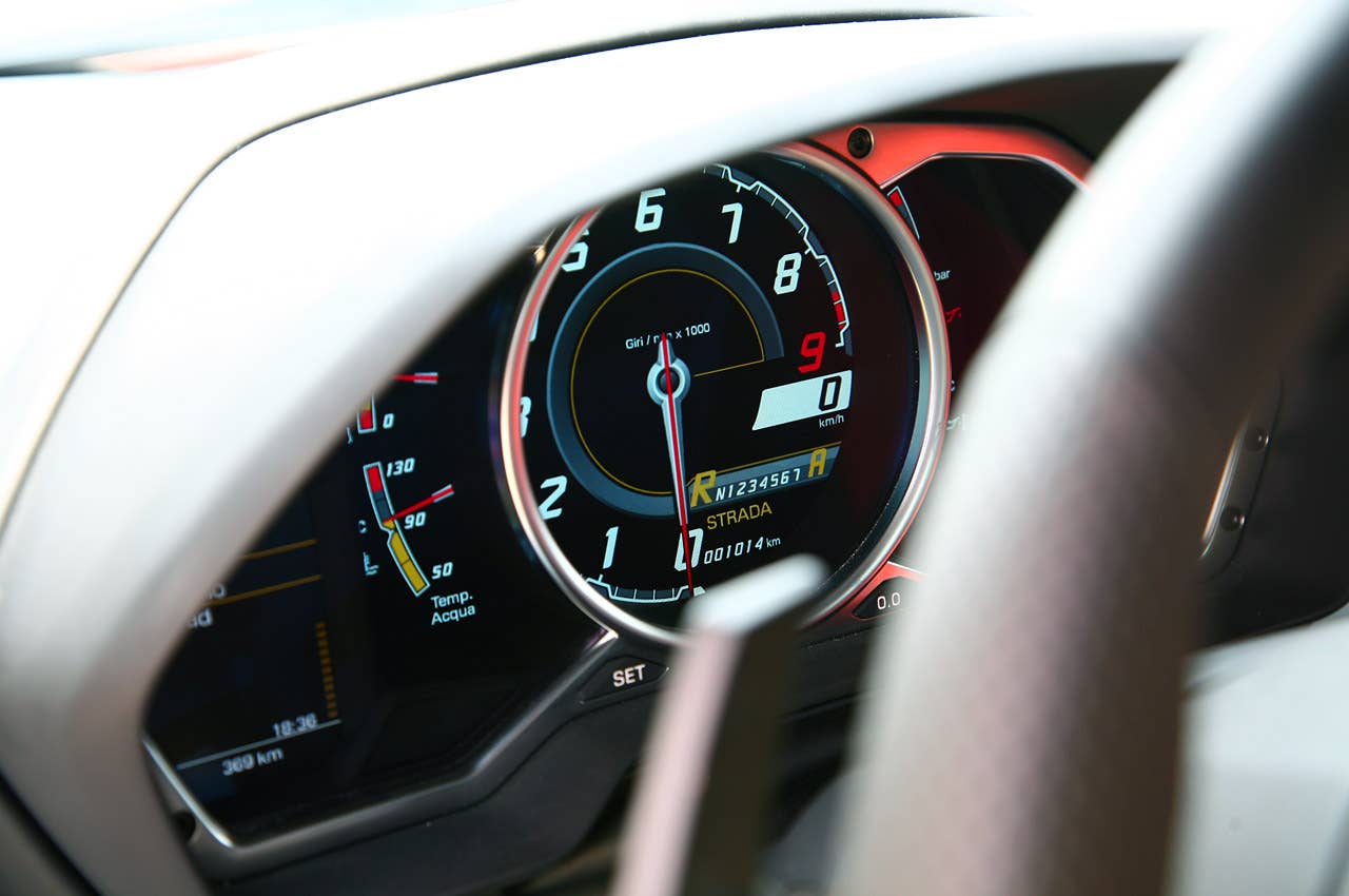 2012 Lamborghini Aventador LP700-4 gauges