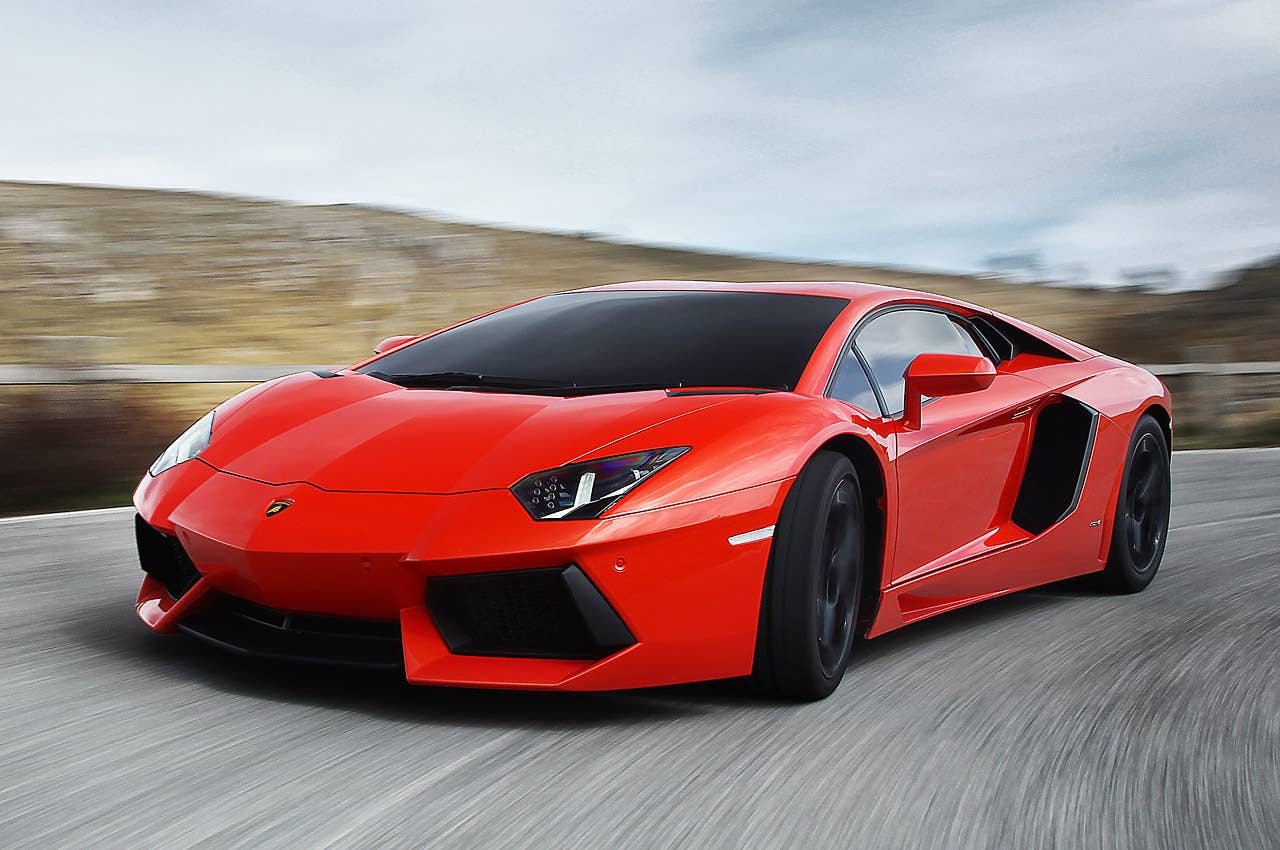2012 Lamborghini Aventador LP700-4 driving