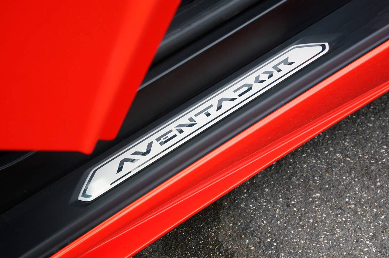 2012 Lamborghini Aventador LP700-4 sill plate