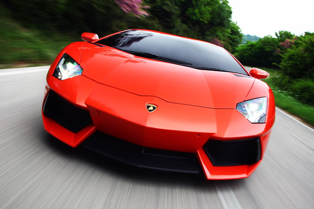 2012 Lamborghini Aventador LP700-4 driving