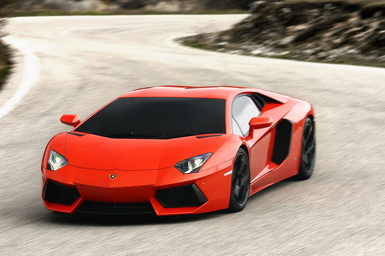 2012 Lamborghini Aventador LP700-4 driving