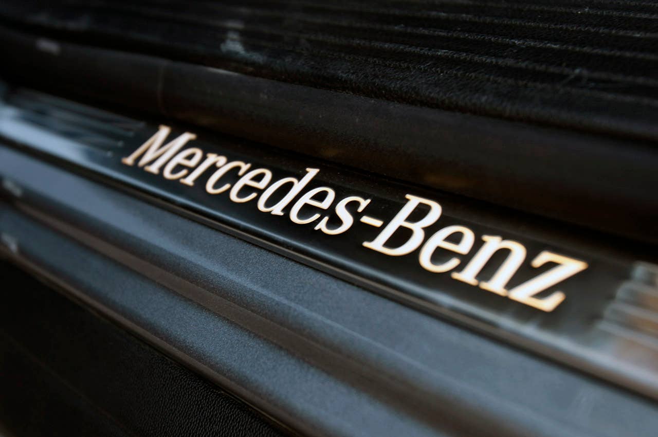 2012 Mercedes-Benz ML350 BlueTec 4Matic sill plate