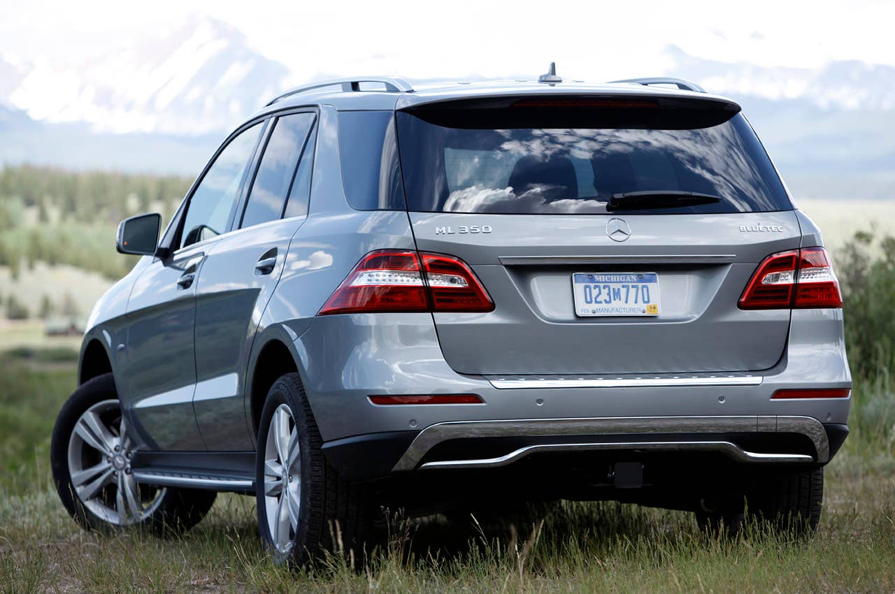 2012 Mercedes-Benz ML350 BlueTec 4Matic rear 3/4 view