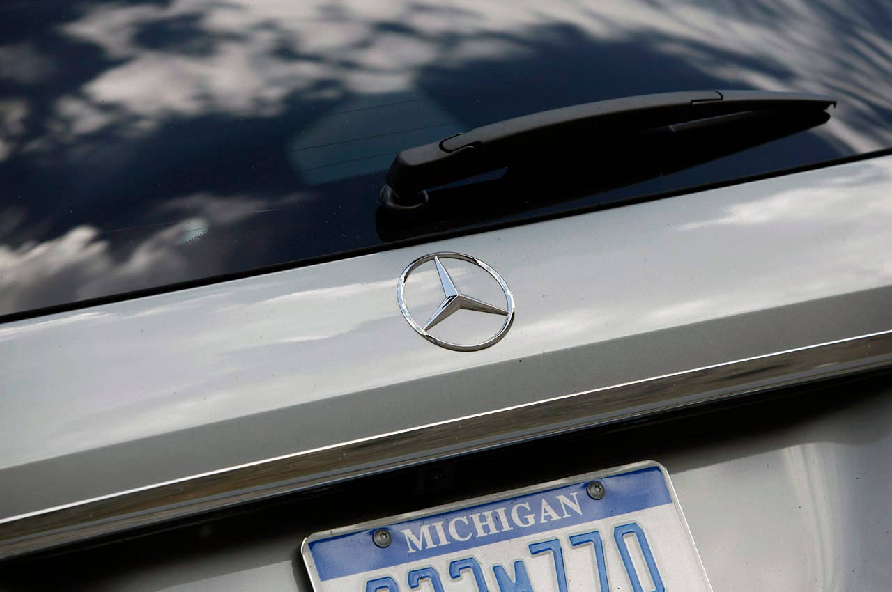 2012 Mercedes-Benz ML350 BlueTec 4Matic logo