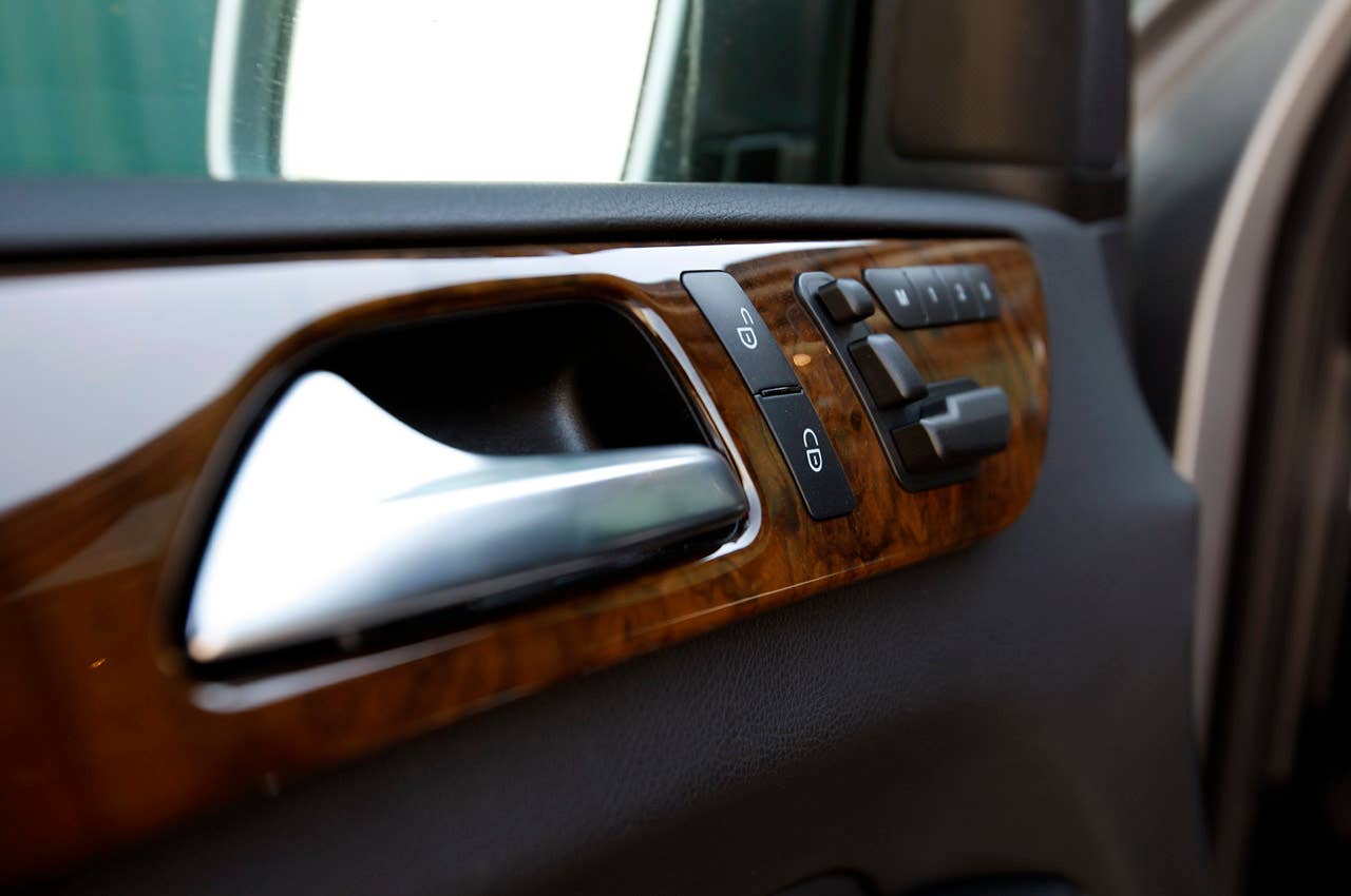 2012 Mercedes-Benz ML350 BlueTec 4Matic door controls