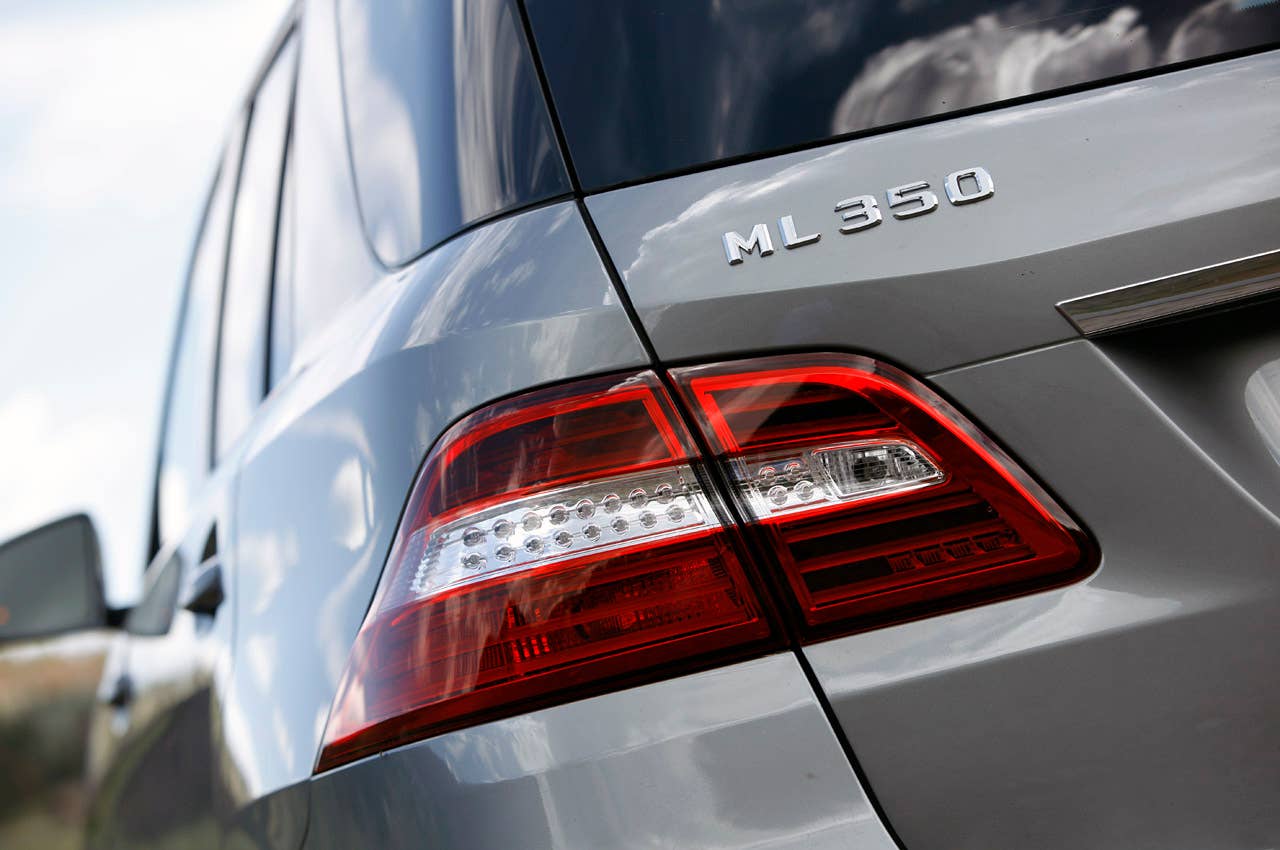 2012 Mercedes-Benz ML350 BlueTec 4Matic taillights