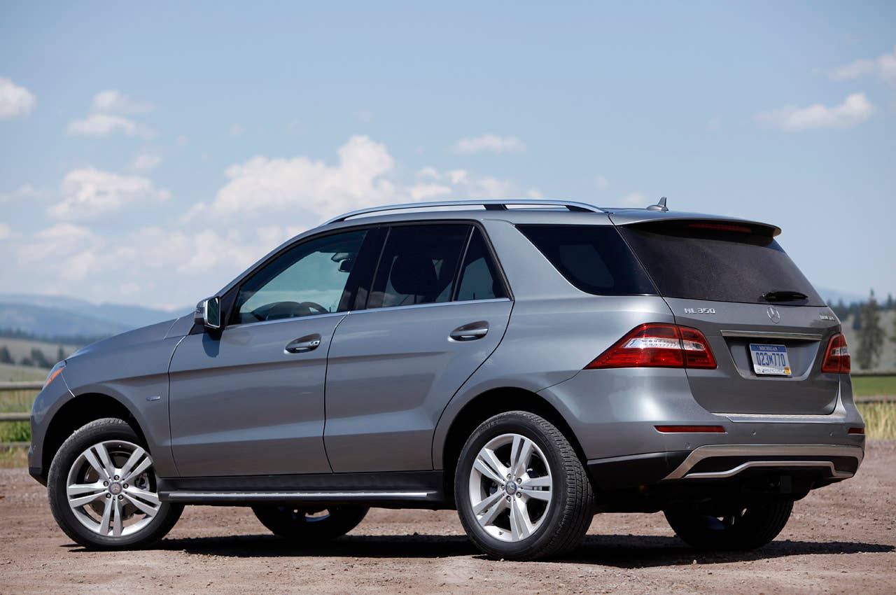 2012 Mercedes-Benz ML350 BlueTec 4Matic rear 3/4 view