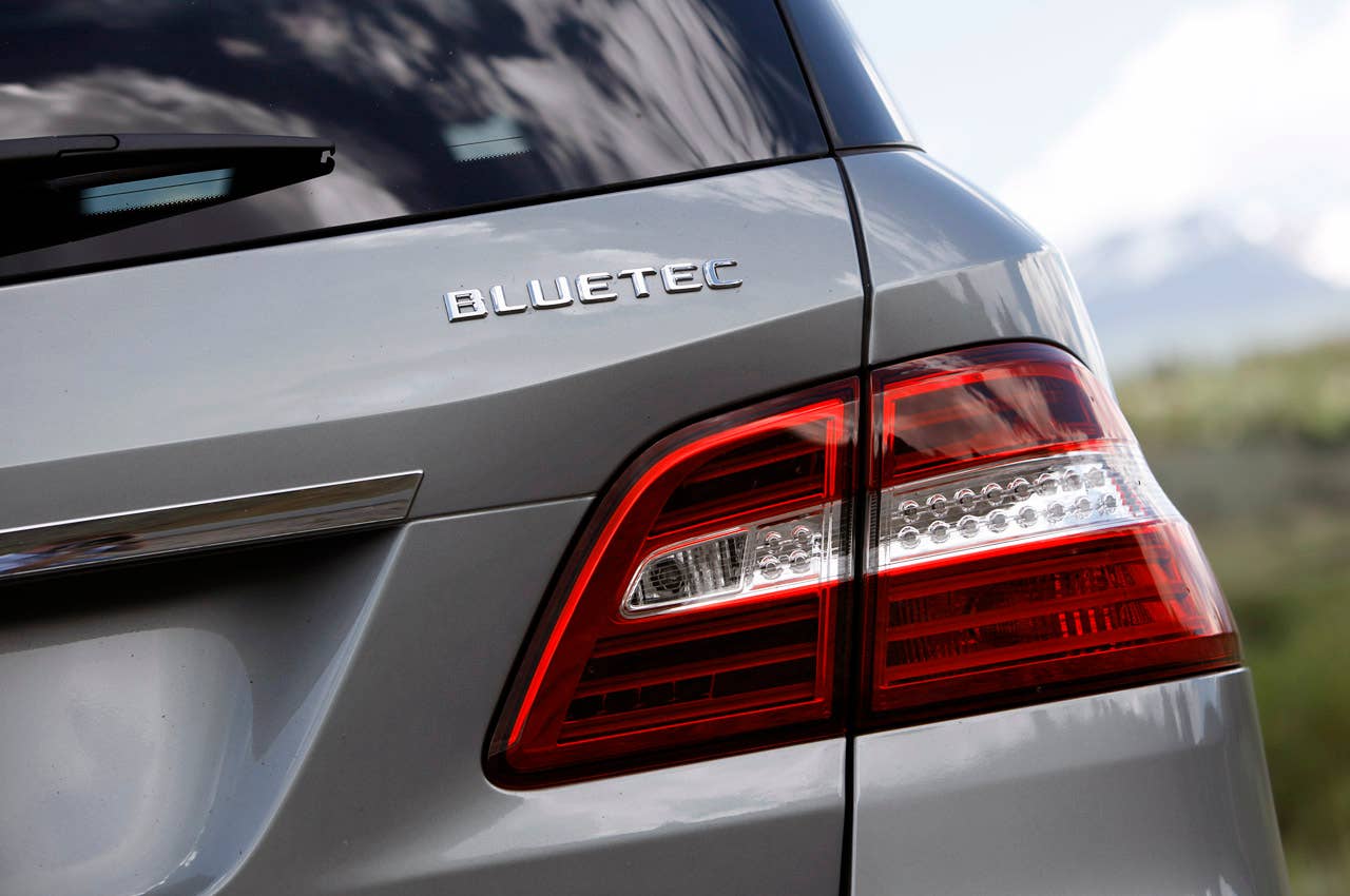 2012 Mercedes-Benz ML350 BlueTec 4Matic taillights