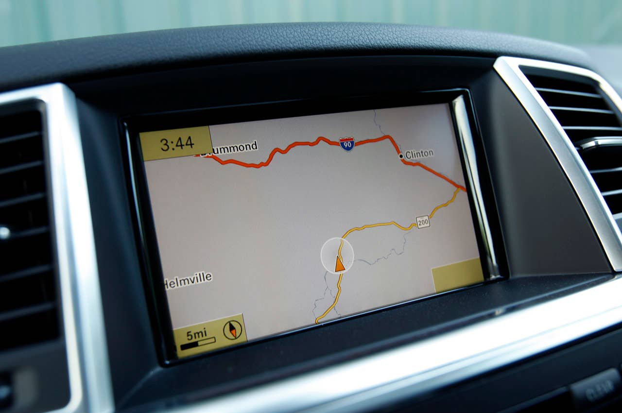 2012 Mercedes-Benz ML350 BlueTec 4Matic navigation system