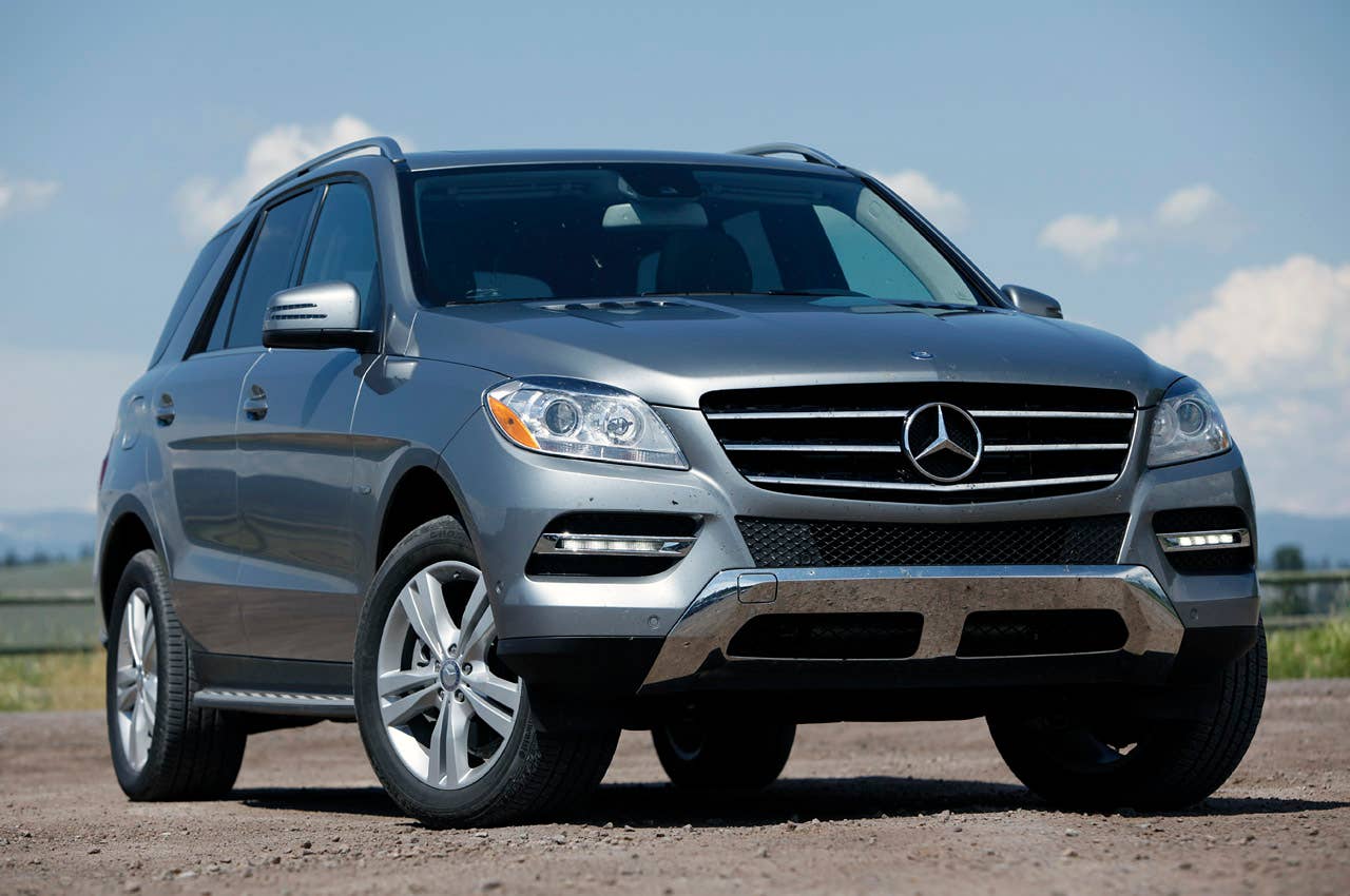 2012 Mercedes-Benz ML350 BlueTec 4Matic front 3/4 view