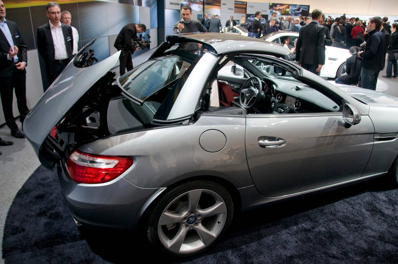 2012 Mercedes-Benz SLK Roadster top operation