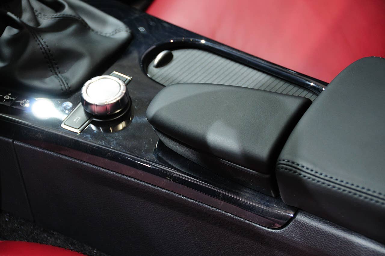 2012 Mercedes-Benz SLK Roadster roof switch